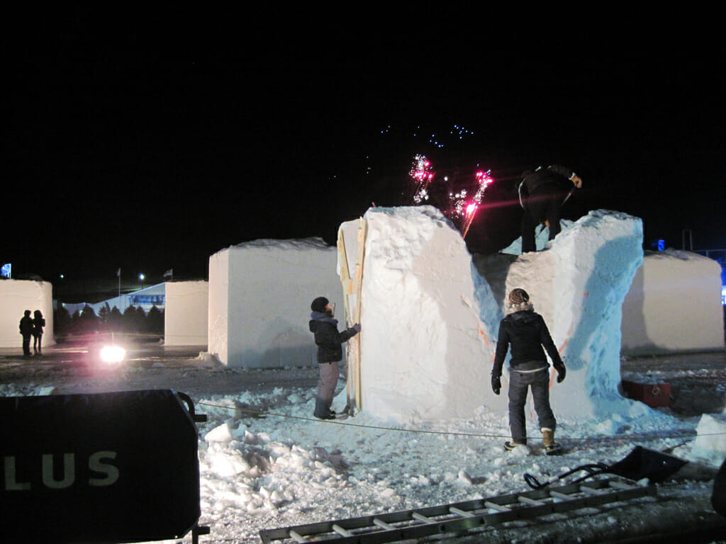 Sculptors and fireworks