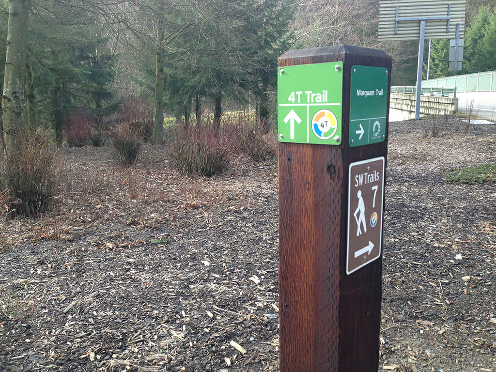 Portland 4T signpost near the zoo