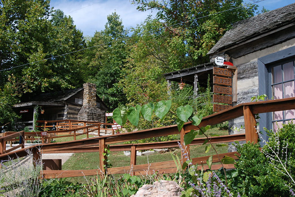 Shops at Squire Boone Caverns