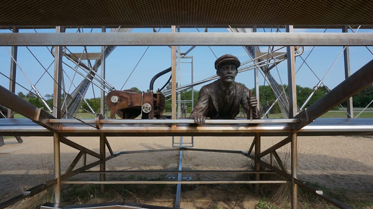 Sculpture depicting the first flight